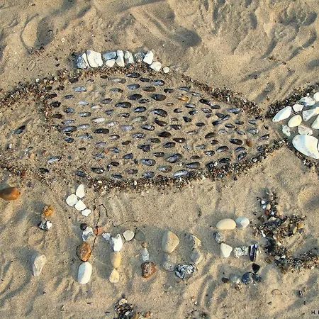 Kleine Meerzeit, Suesses Knusperhaeuschen Mit Kaminofen * Fehmarn
